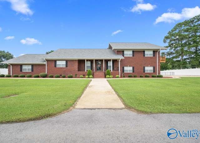 Property at 4579 Misty Ln, Southside, AL 35907, 4 beds, 3.5 baths