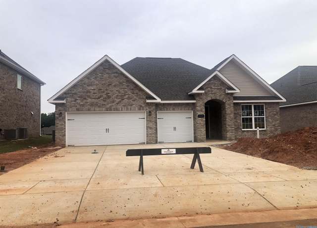 Property at 3105 Lisa Ln SE, Decatur, AL 35603, 4 beds, 3 baths