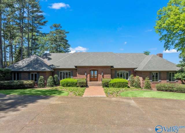 Property at 1800 Wyeth Dr, Guntersville, AL 35976, 2 beds, 2.5 baths