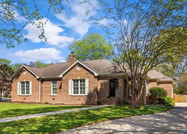 Property at 121 Featherstone Ln SE, Owens Cross Roads, AL 35763, 4 beds, 2 baths