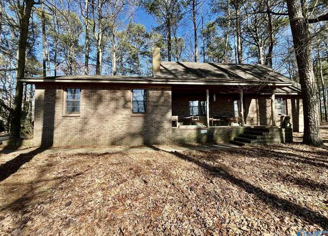 Property at 411 Hallmark Rd, Boaz, AL 35956, 3 beds, 2.5 baths