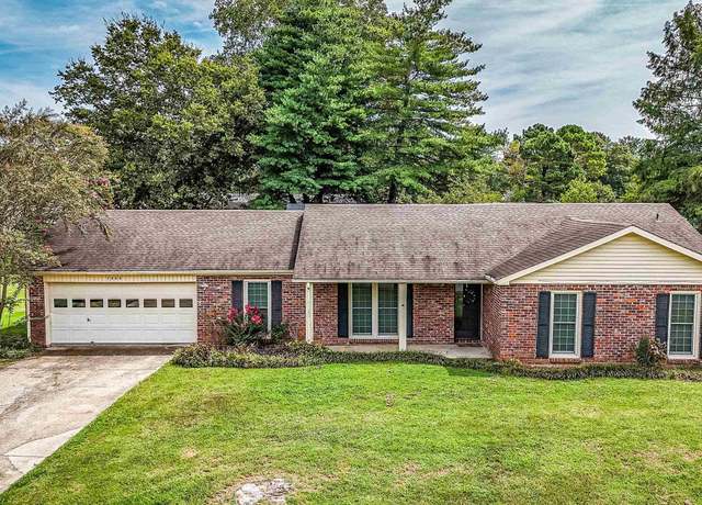 Property at 7505 Logan Dr SW, Huntsville, AL 35802, 4 beds, 2 baths