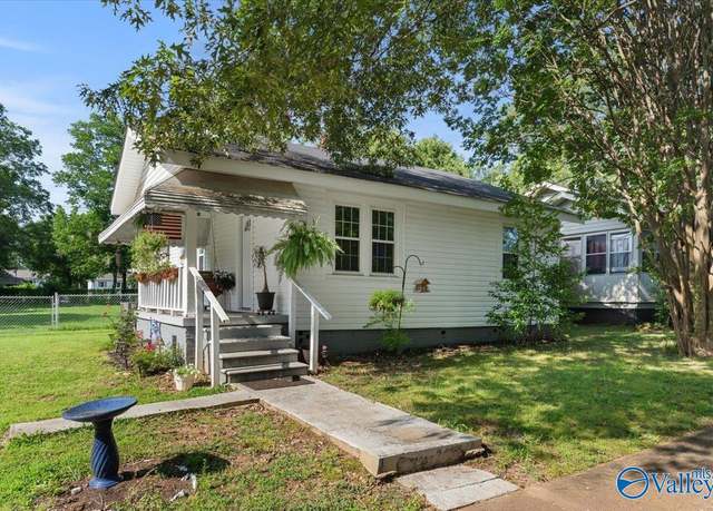 Property at 1611 Tower St SE, Decatur, AL 35601, 2 beds, 1 bath