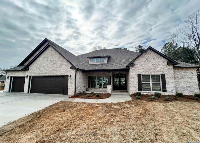 Property at 100 Park Trail Dr, Limestone, AL 35756, 4 beds, 3 baths