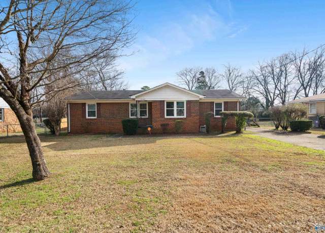 Property at 3208 Millbrook Dr NW, Huntsville, AL 35810, 3 beds, 1.5 baths