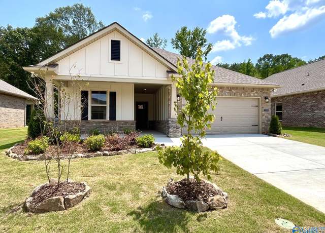 Property at 8819 Old Middlestown Rd SE, Gurley, AL 35748, 3 beds, 2 baths