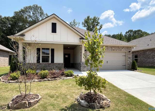 Property at 8819 Old Middlestown Rd SE, Gurley, AL 35748, 3 beds, 2 baths