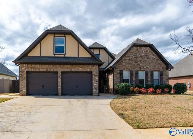 Property at 114 Windridge Way SW, Huntsville, AL 35824, 4 beds, 3.5 baths