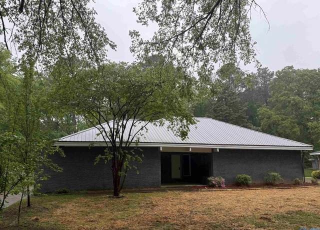 Property at 508 Mary St, Centre, AL 35960, 4 beds, 2 baths