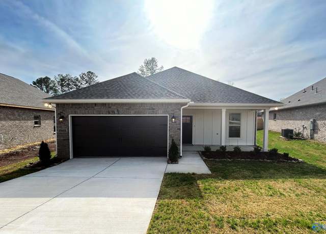 Property at 15601 Mizewell Ln NW, Harvest, AL 35749, 4 beds, 2 baths
