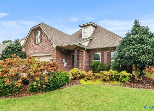 Property at 22 Maple Grove Blvd SW, Huntsville, AL 35824, 3 beds, 2 baths