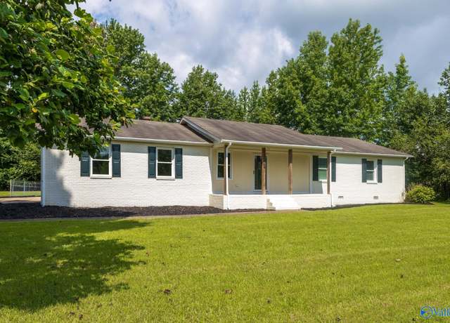 Property at 11566 Wall Triana Hwy, Ardmore, AL 35739, 3 beds, 2 baths