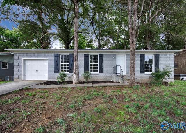 Property at 3110 Delia Ln NW, Huntsville, AL 35810, 3 beds, 2 baths