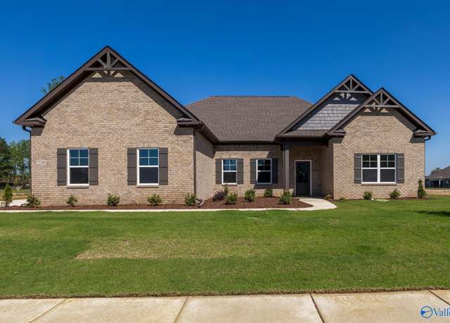 Property at 22393 Players Ln, Athens, AL 35613, 3 beds, 2.5 baths