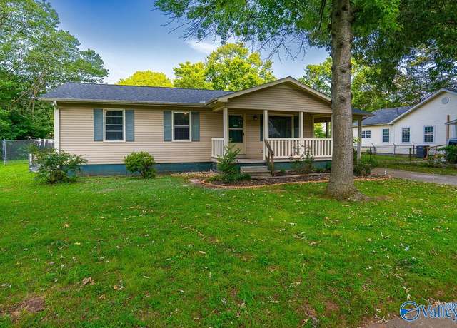Property at 3209 Clopton St, Huntsville, AL 35805, 3 beds, 2 baths