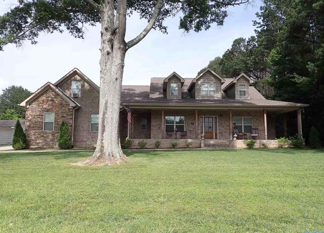 Property at 1139 Bellemeade Dr SW, Hartselle, AL 35640, 4 beds, 5 baths
