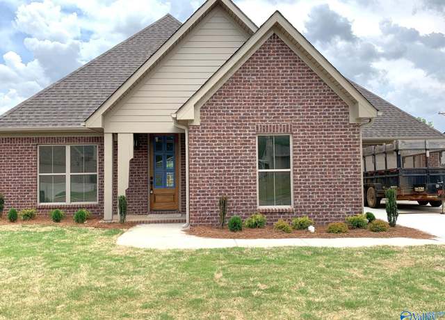 Property at 3003 Lisa Ln, Decatur, AL 35603, 3 beds, 2 baths
