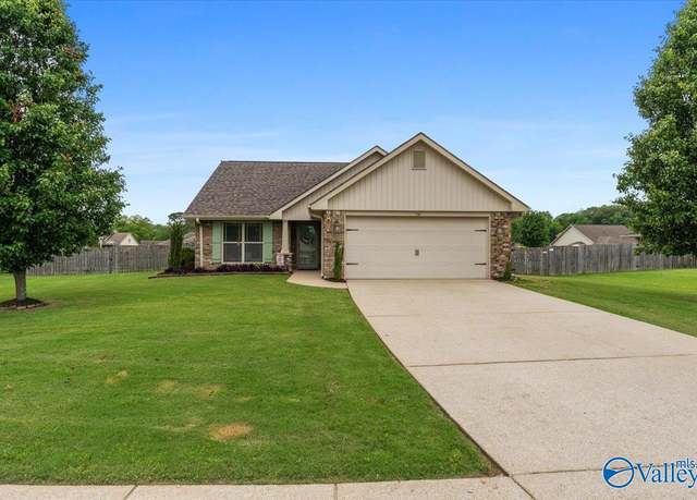 Property at 114 Denton Dr, Huntsville, AL 35811, 3 beds, 2 baths