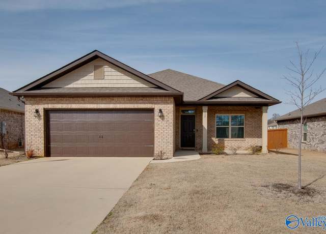 Property at 332 Yogi Ct NW, Madison, AL 35757, 4 beds, 2.5 baths