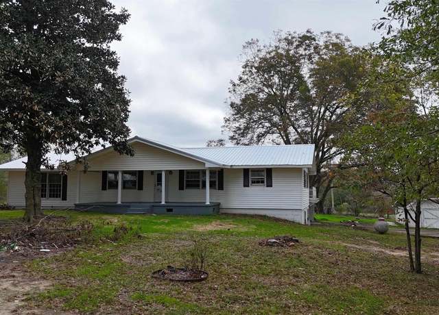 Property at 755 4 acres Hammonds Rd, Fyffe, AL 35971, 4 beds, 2 baths