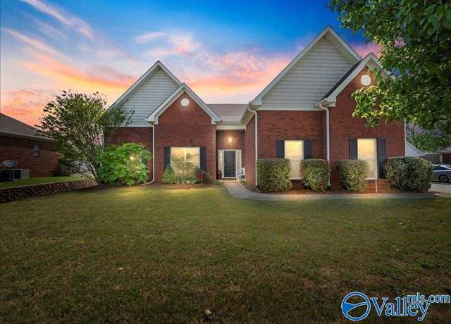Property at 117 Genesis Dr, Huntsville, AL 35811, 4 beds, 2 baths