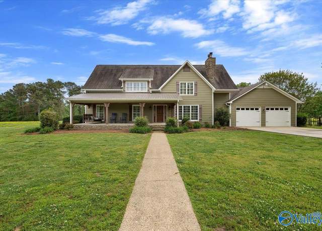 Property at 644 Montgomery Dr, Oneonta, AL 35121, 5 beds, 5.5 baths