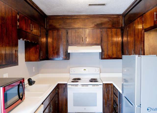 Property at 2225 Golf Rd #313, Huntsville, AL 35802, 1 bed, 1 bath