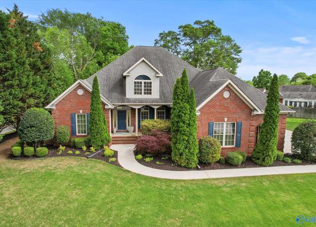 Property at 2301 Mcnair St SW, Decatur, AL 35603, 4 beds, 3 baths