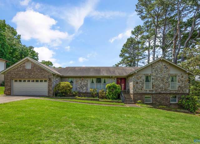 Property at 2602 Green Mountain Rd, Huntsville, AL 35803, 4 beds, 3 baths