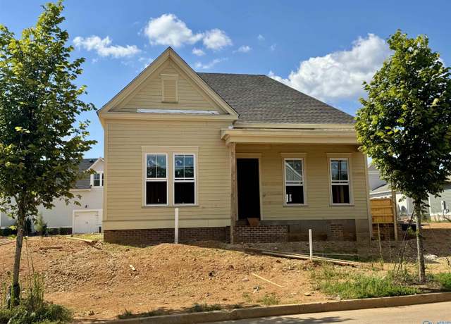 Property at 14 Eddy St NW, Huntsville, AL 35806, 4 beds, 3.5 baths