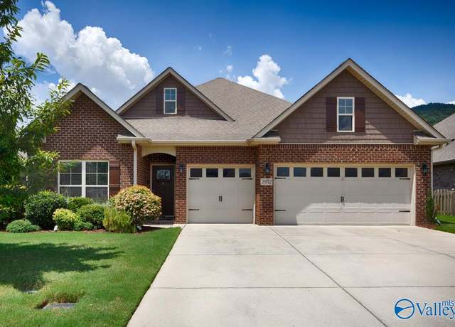 Property at 2952 Magnolia Park Dr SE, Owens Cross Roads, AL 35763, 4 beds, 3 baths