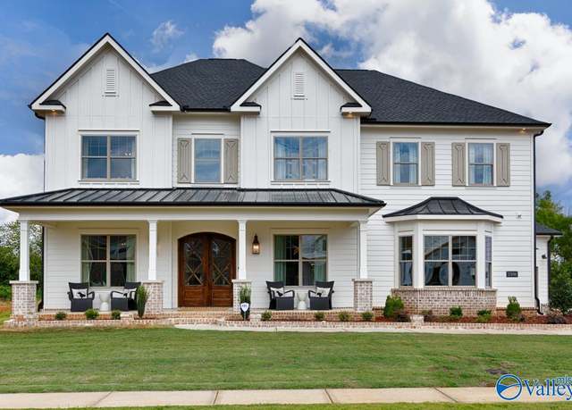 Property at 2106 Forest Gate SW, Huntsville, AL 35802, 5 beds, 3.5 baths