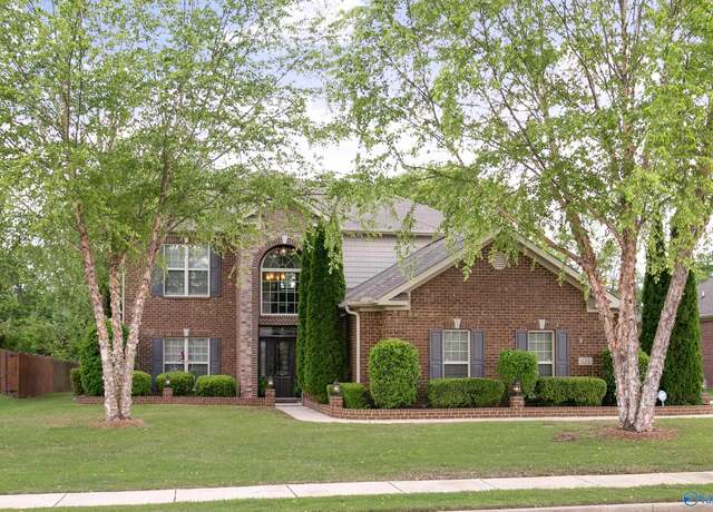 Property at 121 Chattooga Pl, New Market, AL 35761, 5 beds, 3.5 baths