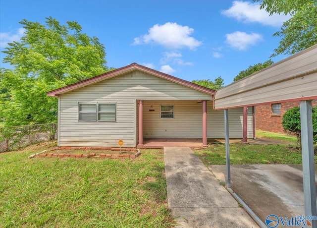 Property at 201 10th Ave NW, Decatur, AL 35601, 3 beds, 1.5 baths