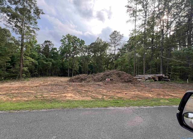Property at 75 Harbor Lights Trl, Jasper, AL 35504
