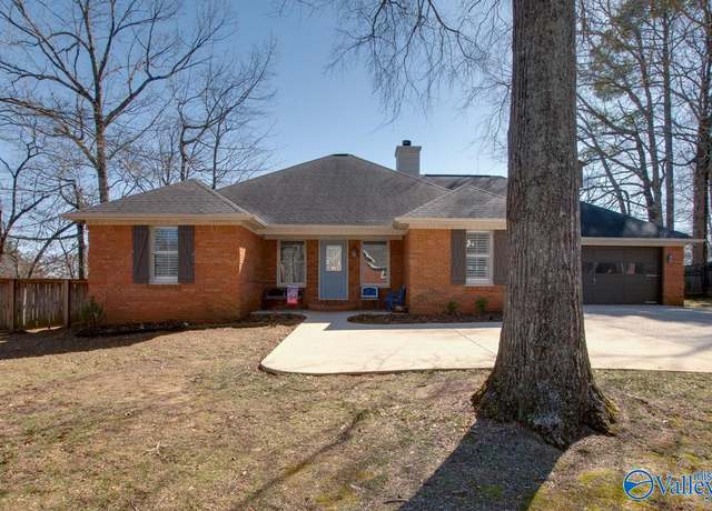 Property at 104 Glenmore Dr, Madison, AL 35757, 4 beds, 2.5 baths