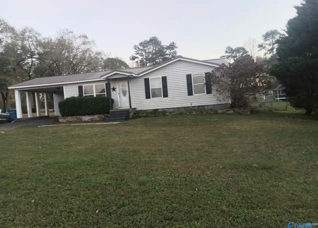 Property at 215 9th St W, Grant, AL 35747, 3 beds, 2 baths