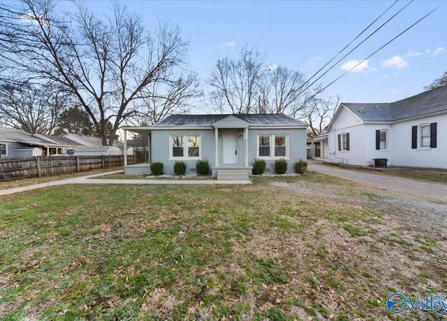 Property at 1308 9th Ave SE, Decatur, AL 35601, 3 beds, 1.5 baths