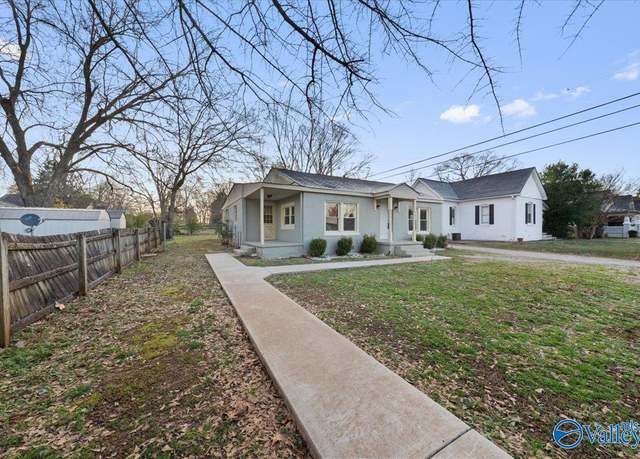 Property at 1308 9th Ave SE, Decatur, AL 35601, 3 beds, 1.5 baths