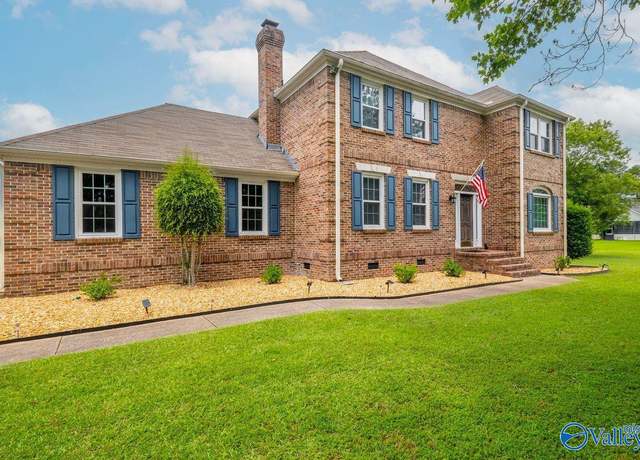 Property at 106 Mar Lyn Dr, Gadsden, AL 35901, 4 beds, 2.5 baths