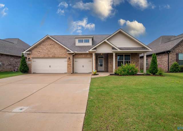 Property at 163 Willow Bank Cir, Priceville, AL 35603, 4 beds, 3 baths