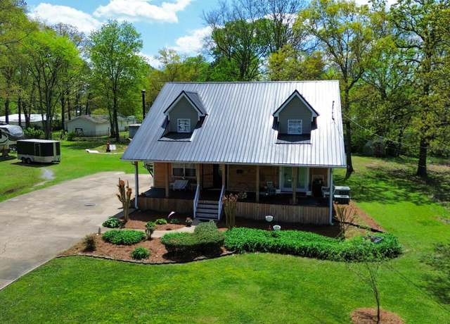 Property at 309 Hale St SE, Attalla, AL 35954, 4 beds, 3.5 baths