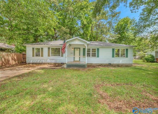 Property at 405 Woodland St NW, Hartselle, AL 35640, 2 beds, 1 bath