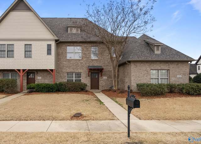 Property at 121 Windsor Hill Rd SW, Huntsville, AL 35824, 3 beds, 2.5 baths