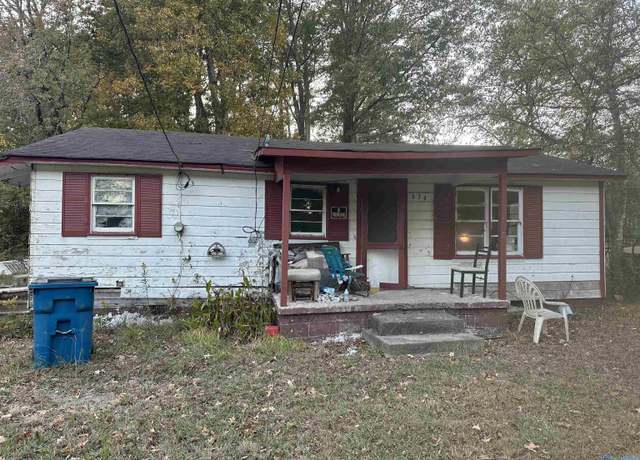 Property at 634 Dewey Ave, Attalla, AL 35954, 3 beds, 1 bath