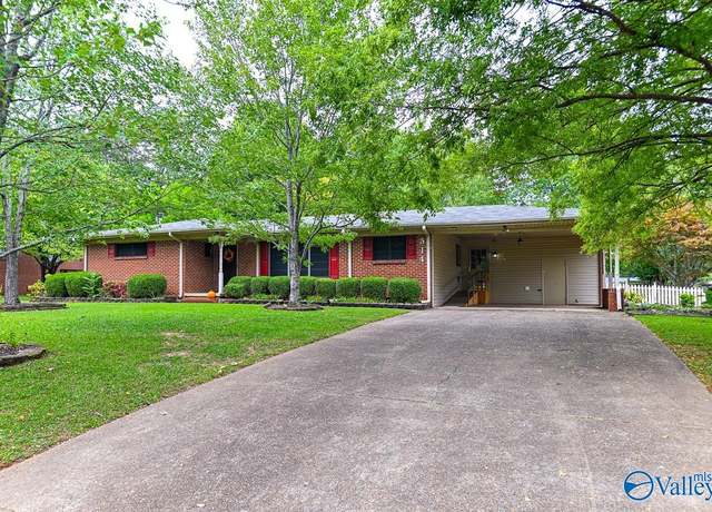 Property at 514 Carolyn St SW, Decatur, AL 35601, 3 beds, 2 baths