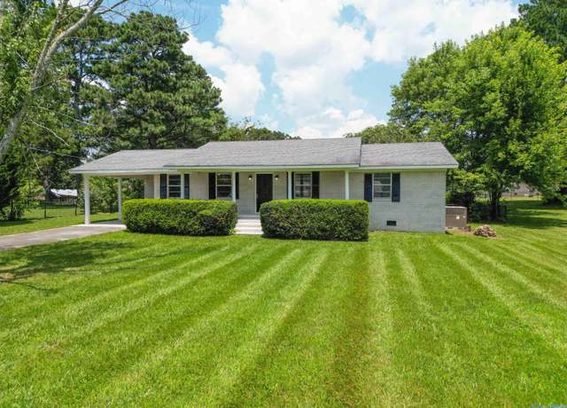 Property at 130 Poplar Dr, Rainsville, AL 35986, 3 beds, 1.5 baths