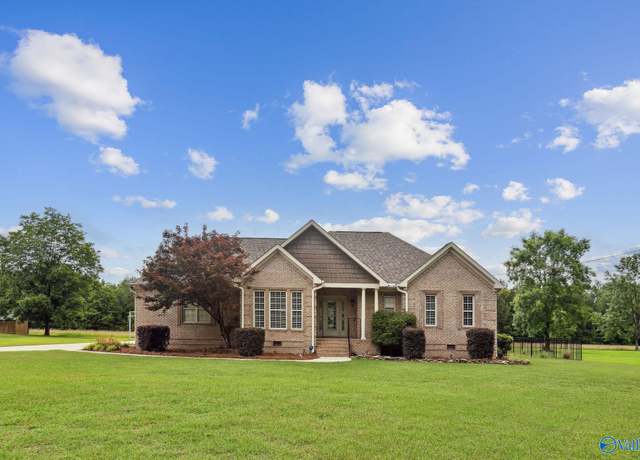 Property at 2801 Mountain View Dr, Southside, AL 35907, 3 beds, 2 baths