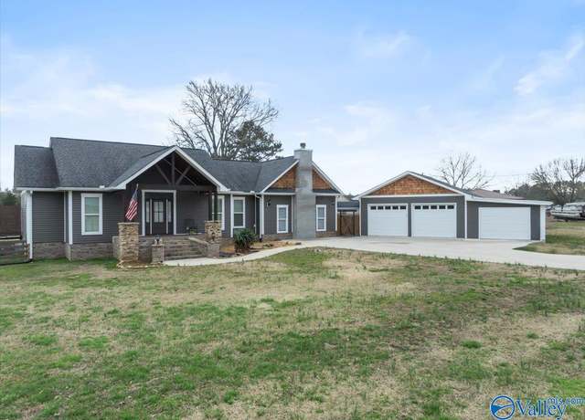 Property at 190 Willow Lake Cir, Guntersville, AL 35976, 3 beds, 2.5 baths