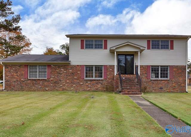 Property at 7223 Atwood Dr, Huntsville, AL 35802, 4 beds, 2.5 baths
